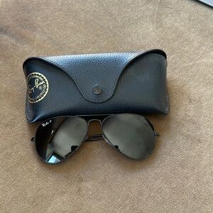 Ray-Ban Classic Black Aviator Sunglasses with Case